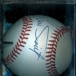Autographed Baseball Luis Tiant (Boston Redsox)