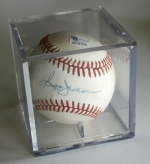 Autographed Baseball Reggie Jackson (New York Yankees)